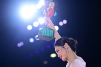 辛芷蕾成为本届威尼斯影后